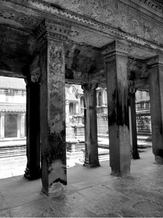 Angkor Wat courtyard