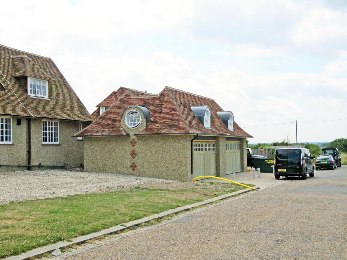 Arts and Craft Garage